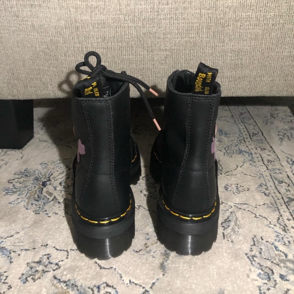 Dr. Martens Sinclair Heart Platform Boot - Picture 8 of 11